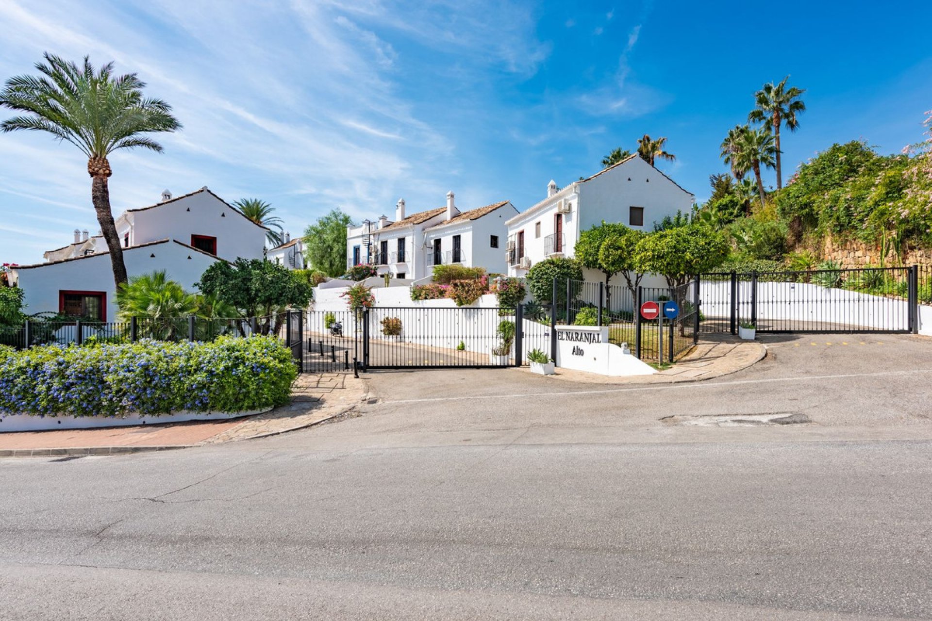 Reventa - House - Townhouse - Marbella - Nueva Andalucia