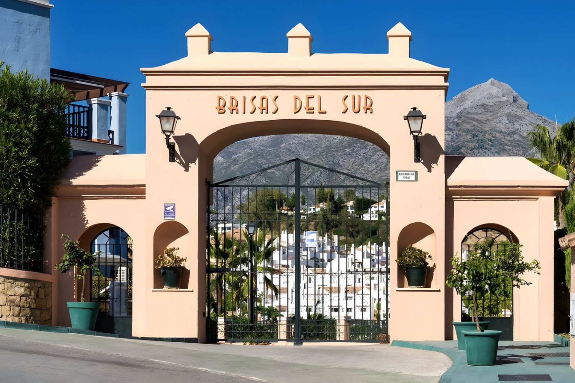 Reventa - House - Townhouse - Marbella - Nueva Andalucia