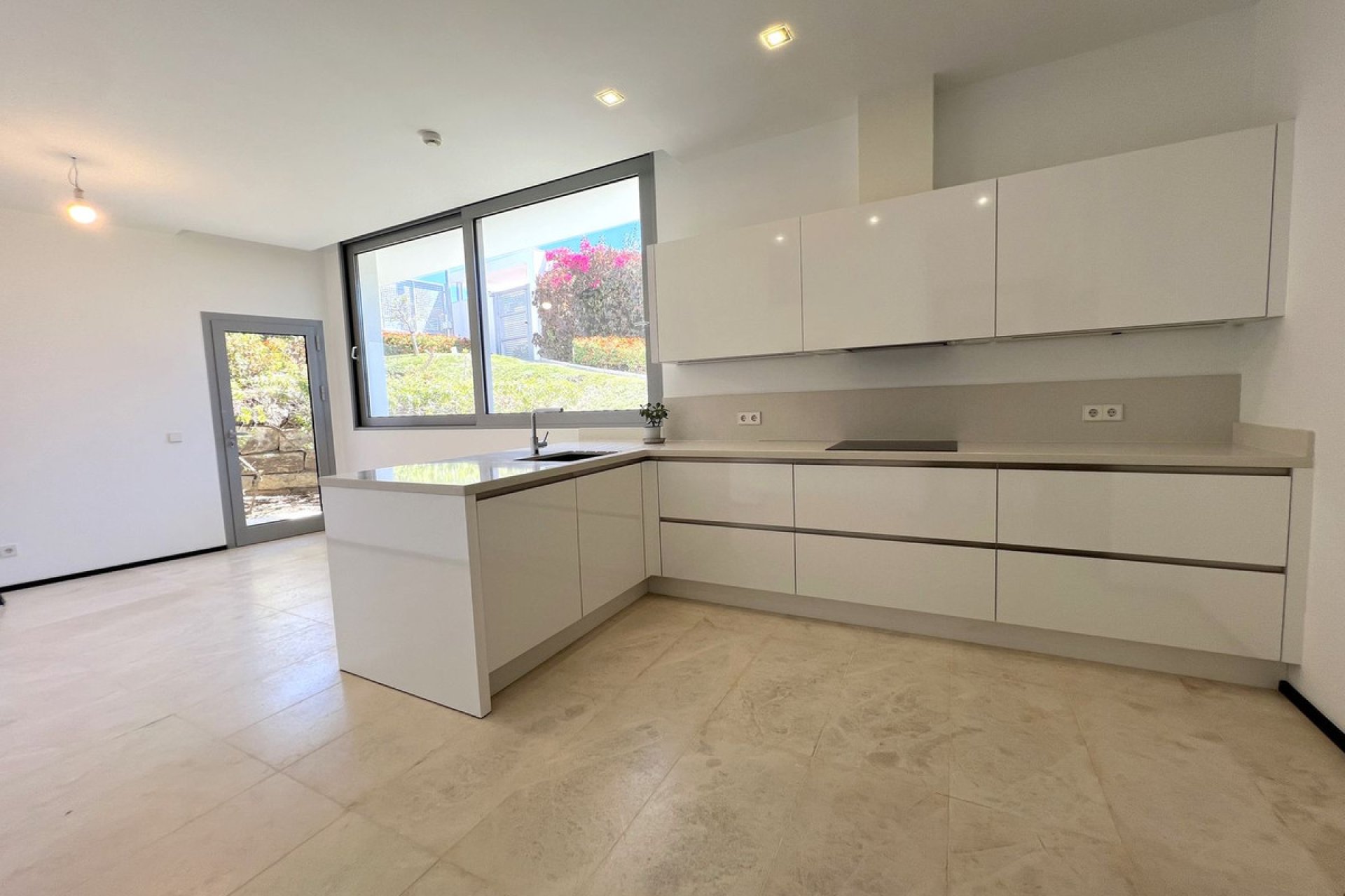 Reventa - House - Townhouse - Marbella - Sierra Blanca