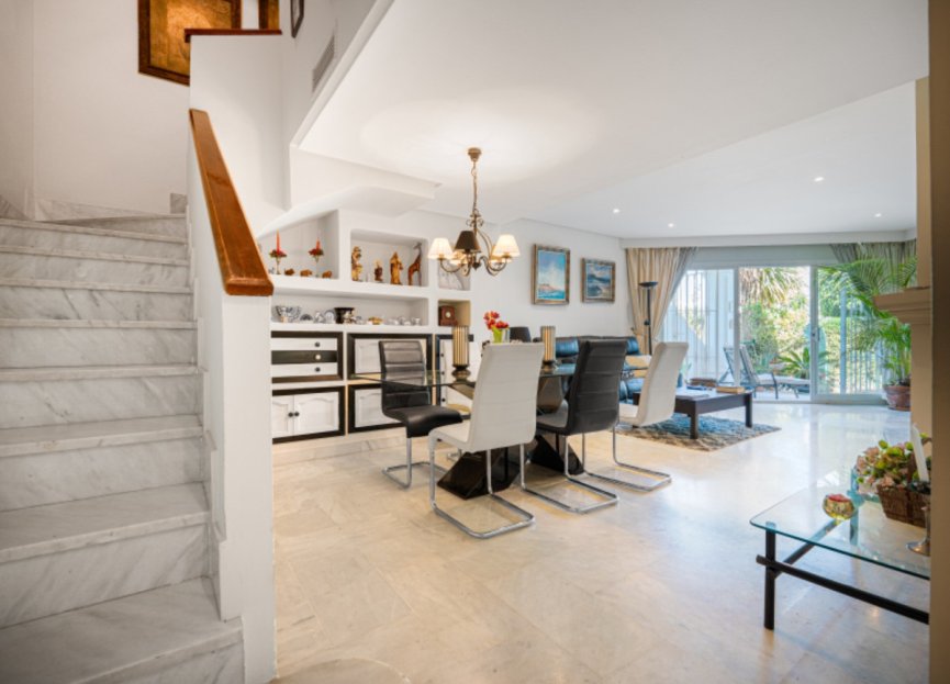 Reventa - House - Townhouse - Marbella - Sierra Blanca