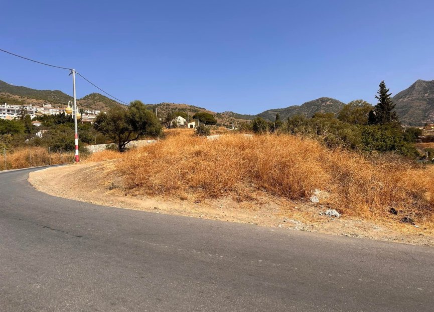 Reventa - Plot - Land - Benalmádena - Benalmadena Centro