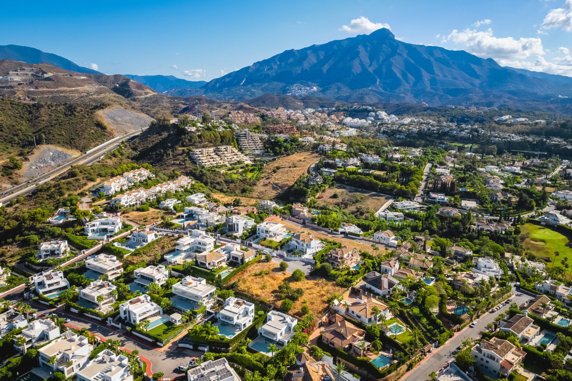 Reventa - Plot - Land - Marbella - Nueva Andalucia