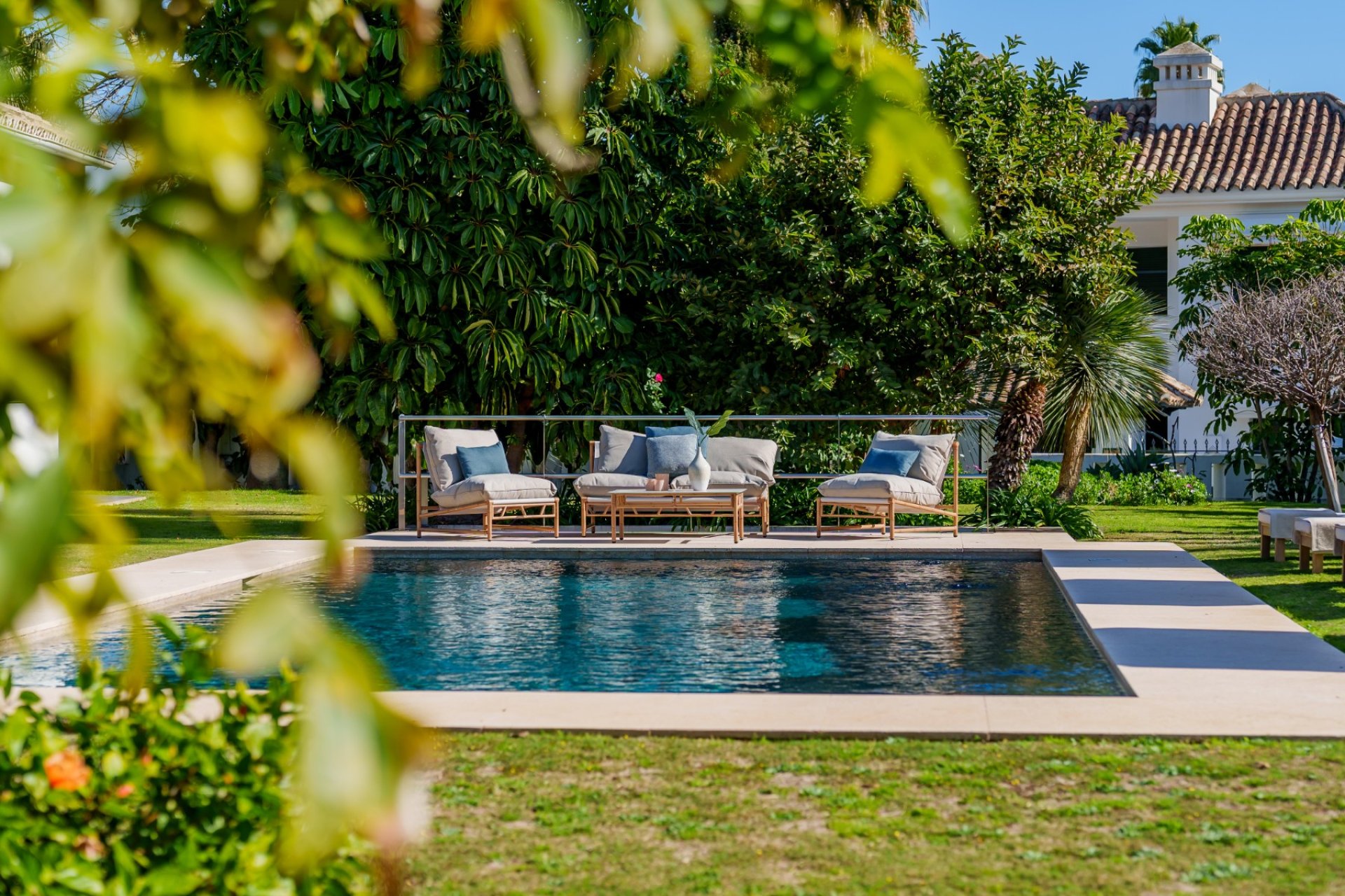 villa for sale in nueva andalucia, marbella with private pool, private garden