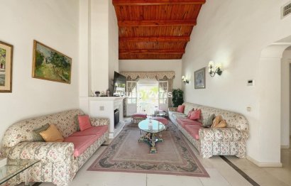 Resale - Apartment - Top Floor Apartment - Estepona - El Presidente