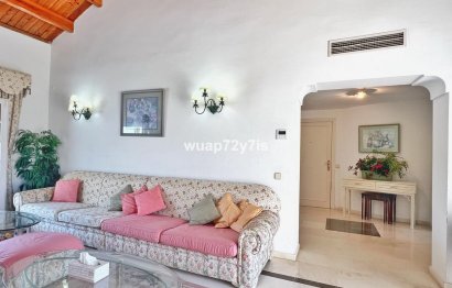 Resale - Apartment - Top Floor Apartment - Estepona - El Presidente