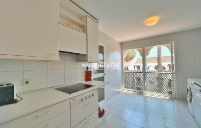 Resale - Apartment - Top Floor Apartment - Estepona - El Presidente