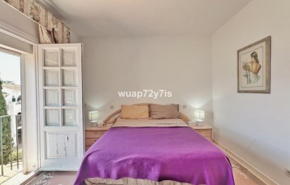 Resale - Apartment - Top Floor Apartment - Estepona - El Presidente