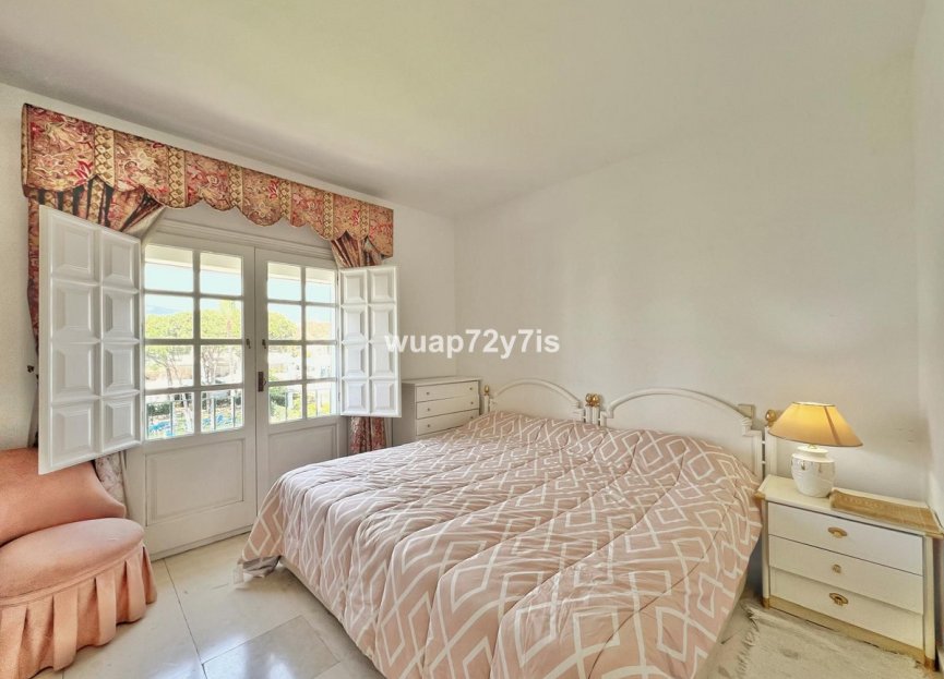 Resale - Apartment - Top Floor Apartment - Estepona - El Presidente