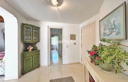 Resale - Apartment - Top Floor Apartment - Estepona - El Presidente