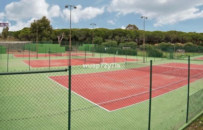 Resale - Apartment - Top Floor Apartment - Estepona - El Presidente