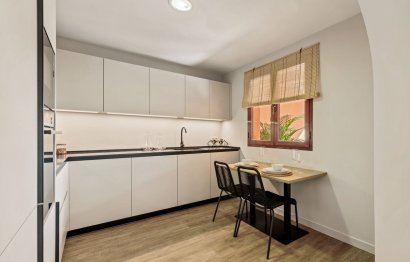 Resale - Apartment - Middle Floor Apartment - Benahavís - Benahavís Centro