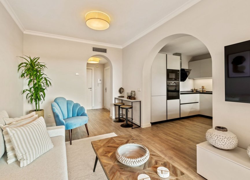 Resale - Apartment - Middle Floor Apartment - Benahavís - Benahavís Centro