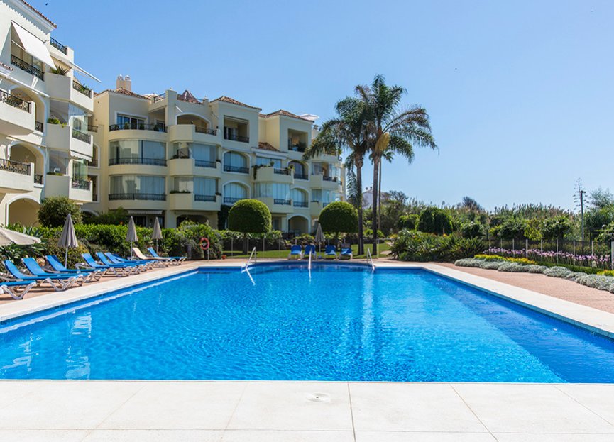 Resale - Apartment - Elviria