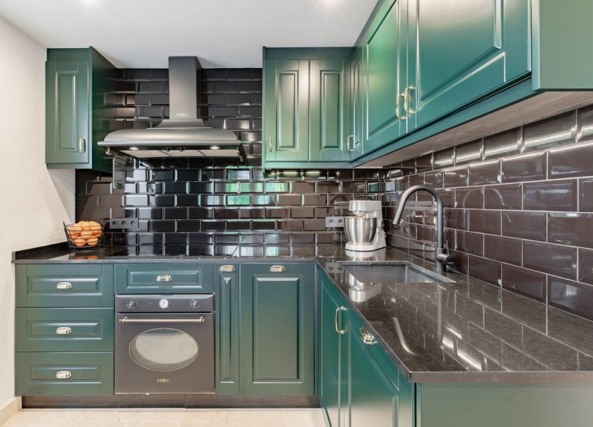 Resale - House - Semi-Detached House - Benahavís - La Quinta