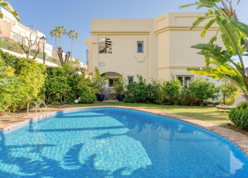 Resale - House - Semi-Detached House - Benahavís - La Quinta