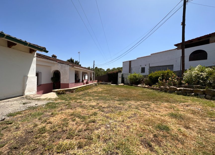 Resale - House - Detached Villa - Sotogrande