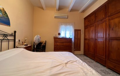 Resale - House - Detached Villa - Sotogrande