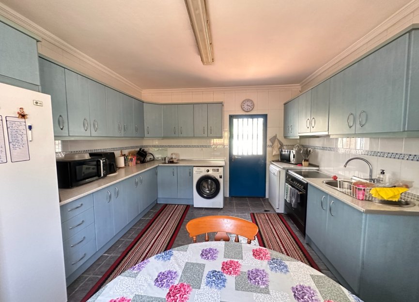 Resale - House - Detached Villa - Sotogrande