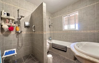 Resale - House - Detached Villa - Sotogrande