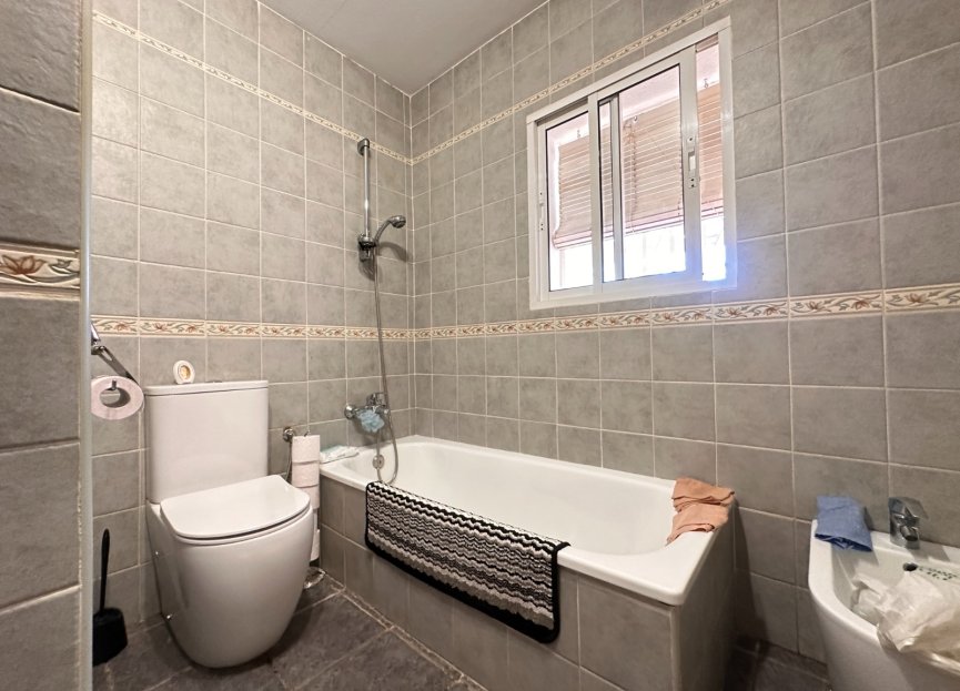 Resale - House - Detached Villa - Sotogrande