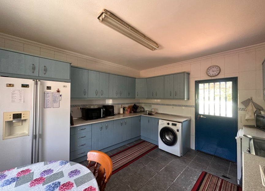 Resale - House - Detached Villa - Sotogrande