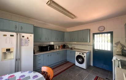 Resale - House - Detached Villa - Sotogrande