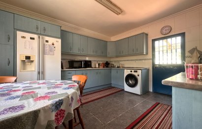 Resale - House - Detached Villa - Sotogrande