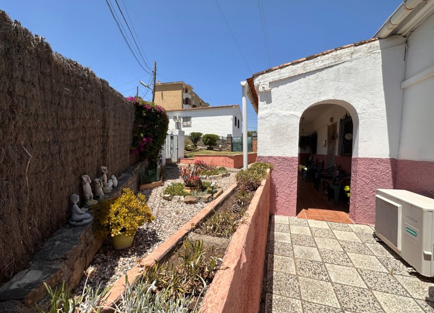 Resale - House - Detached Villa - Sotogrande