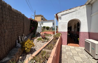 Resale - House - Detached Villa - Sotogrande
