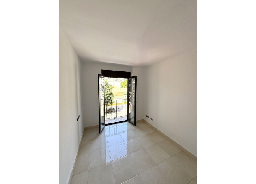 Resale - Apartment - Middle Floor Apartment - Fuengirola - Los Boliches