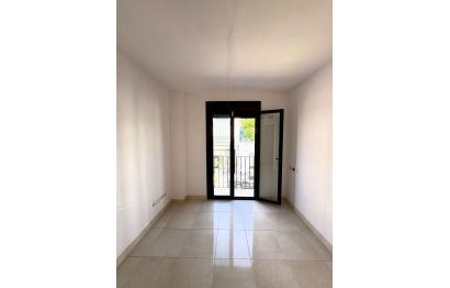 Resale - Apartment - Middle Floor Apartment - Fuengirola - Los Boliches