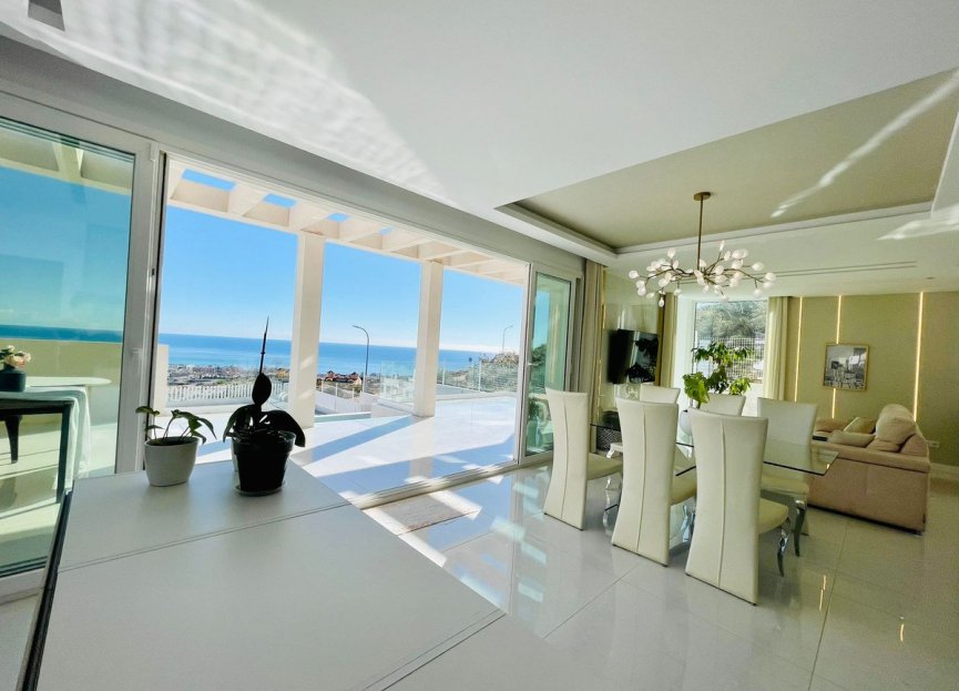 Resale - House - Detached Villa - Benalmádena - Benalmadena Centro