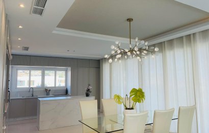 Resale - House - Detached Villa - Benalmádena - Benalmadena Centro