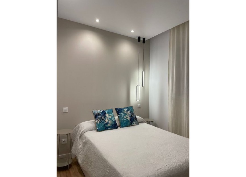 Resale - House - Detached Villa - Benalmádena - Benalmadena Centro