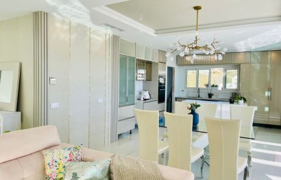 Resale - House - Detached Villa - Benalmádena - Benalmadena Centro