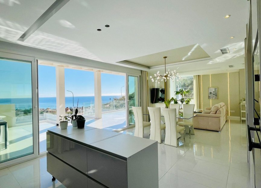 Resale - House - Detached Villa - Benalmádena - Benalmadena Centro