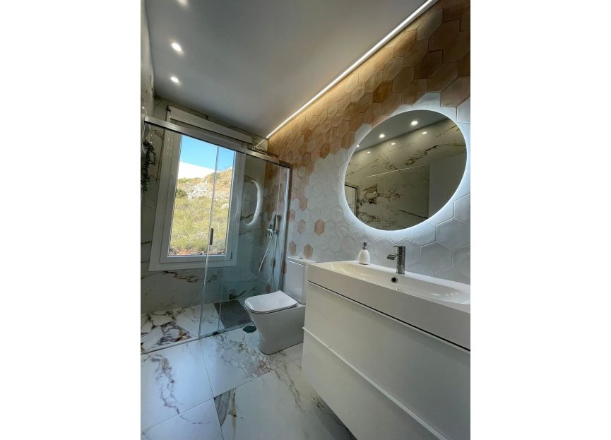 Resale - House - Detached Villa - Benalmádena - Benalmadena Centro