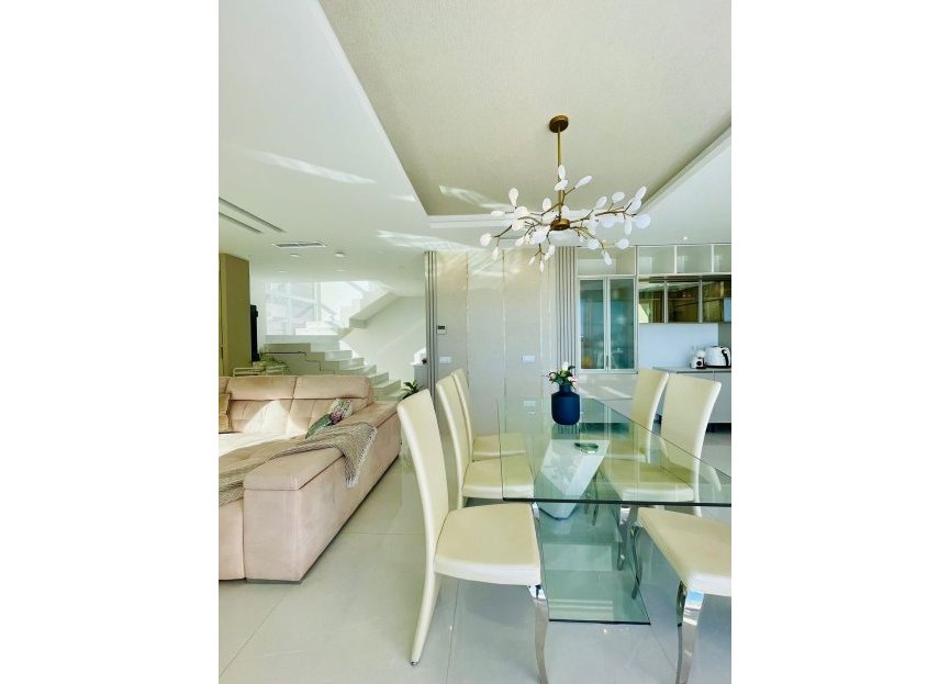 Resale - House - Detached Villa - Benalmádena - Benalmadena Centro