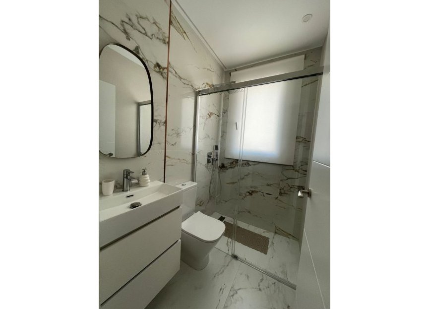 Resale - House - Detached Villa - Benalmádena - Benalmadena Centro