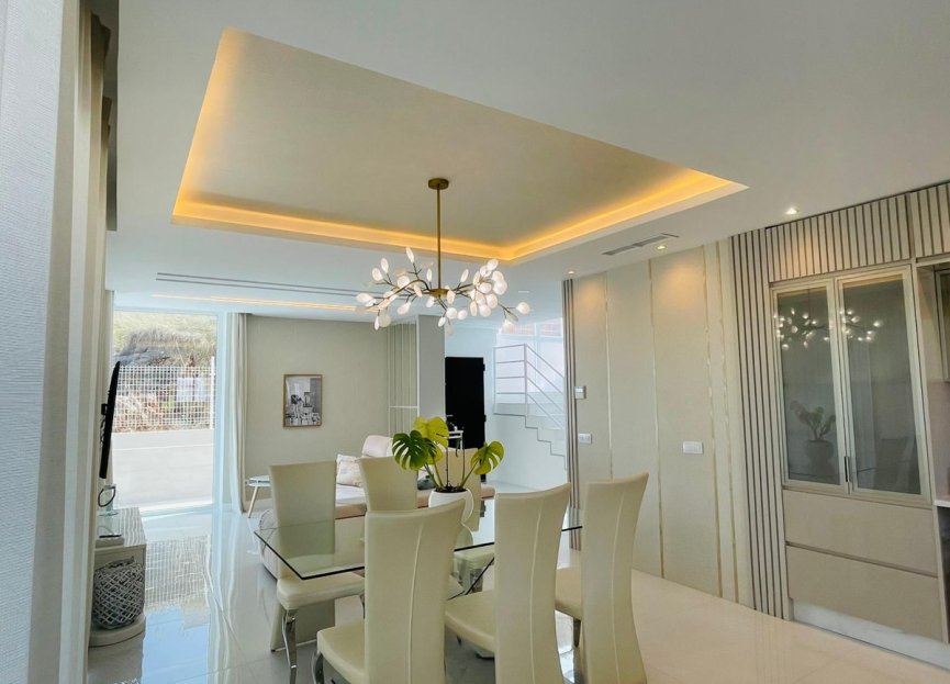 Resale - House - Detached Villa - Benalmádena - Benalmadena Centro