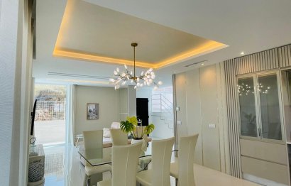 Resale - House - Detached Villa - Benalmádena - Benalmadena Centro