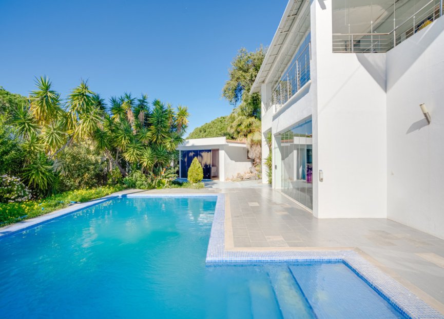 Resale - House - Detached Villa - Marbella - Elviria