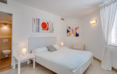 Resale - House - Detached Villa - Marbella - Elviria