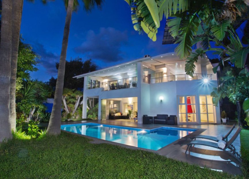 Resale - House - Detached Villa - Marbella - Elviria