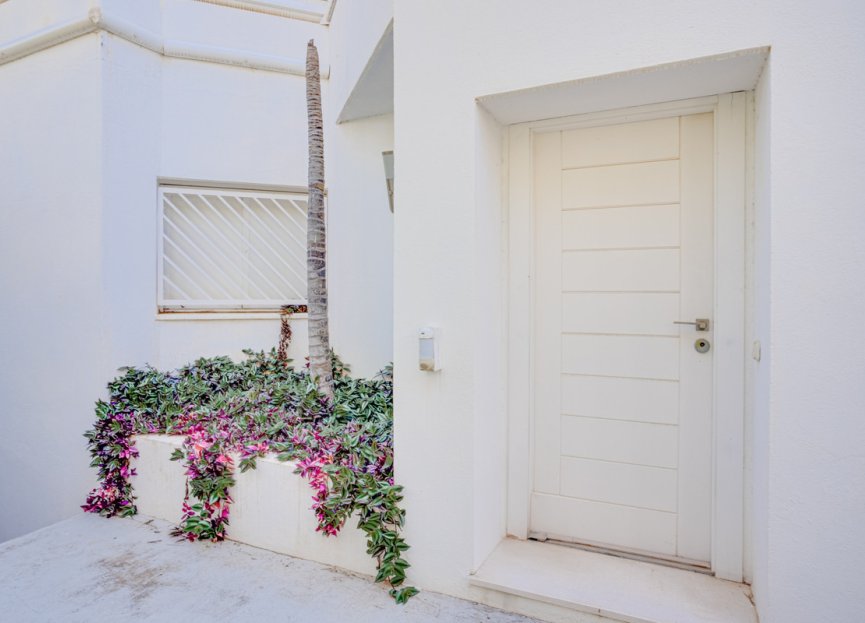 Resale - House - Detached Villa - Marbella - Elviria