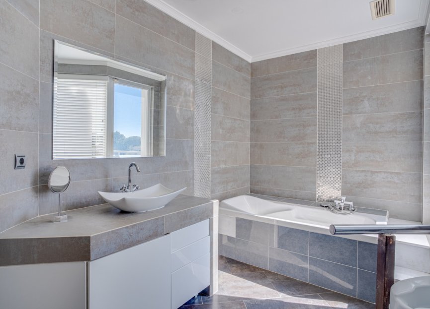 Resale - House - Detached Villa - Marbella - Elviria