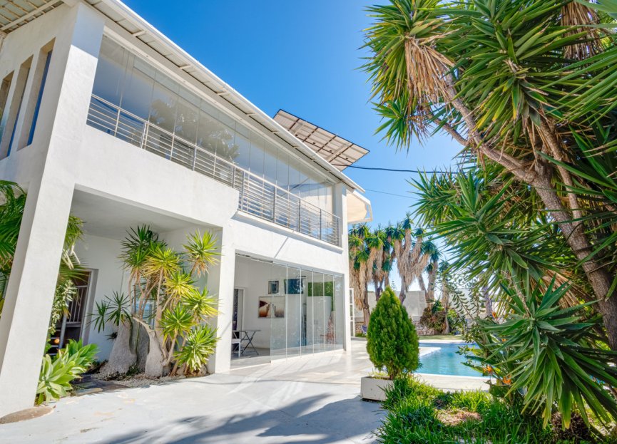 Resale - House - Detached Villa - Marbella - Elviria