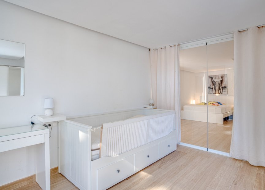 Resale - House - Detached Villa - Marbella - Elviria