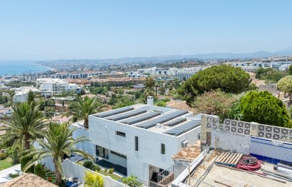 Resale - House - Detached Villa - Benalmádena - Benalmadena Centro