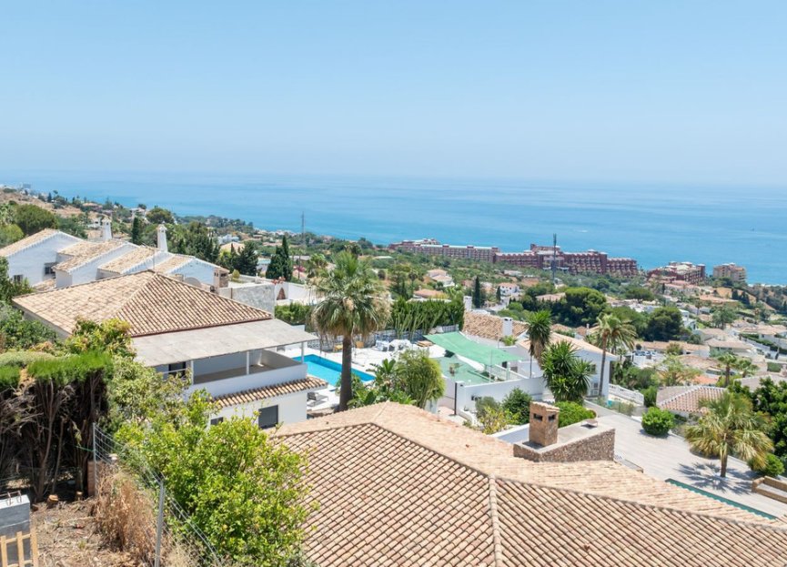 Resale - House - Detached Villa - Benalmádena - Benalmadena Centro